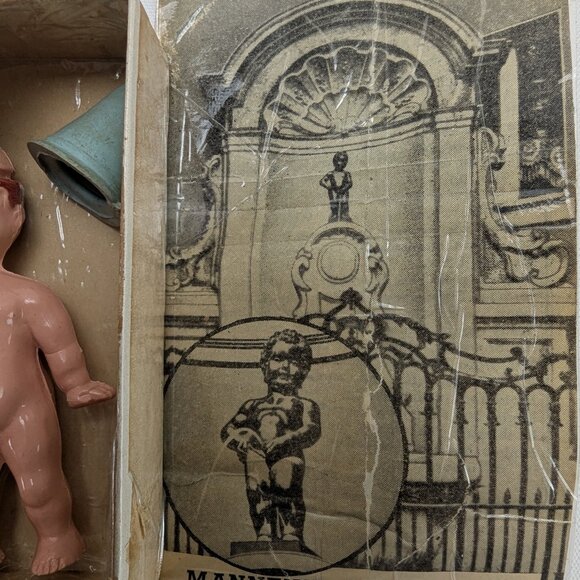 Vintage Commonwealth Little Squirt Figurine Inspired by Mannekin Statue in Box - Picture 8 of 10